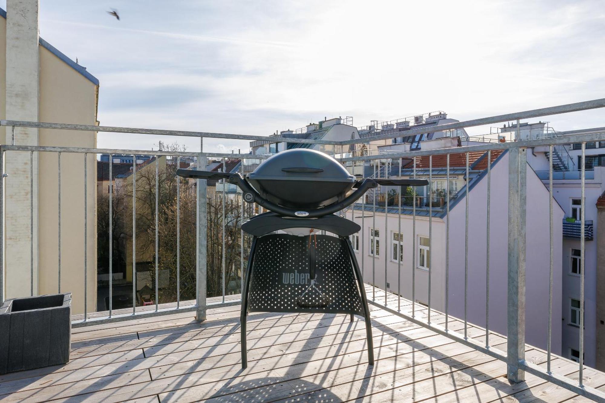 Symphony Apartments 38 - Modern Loft With Terrace And Grill In Central Location Vídeň Exteriér fotografie
