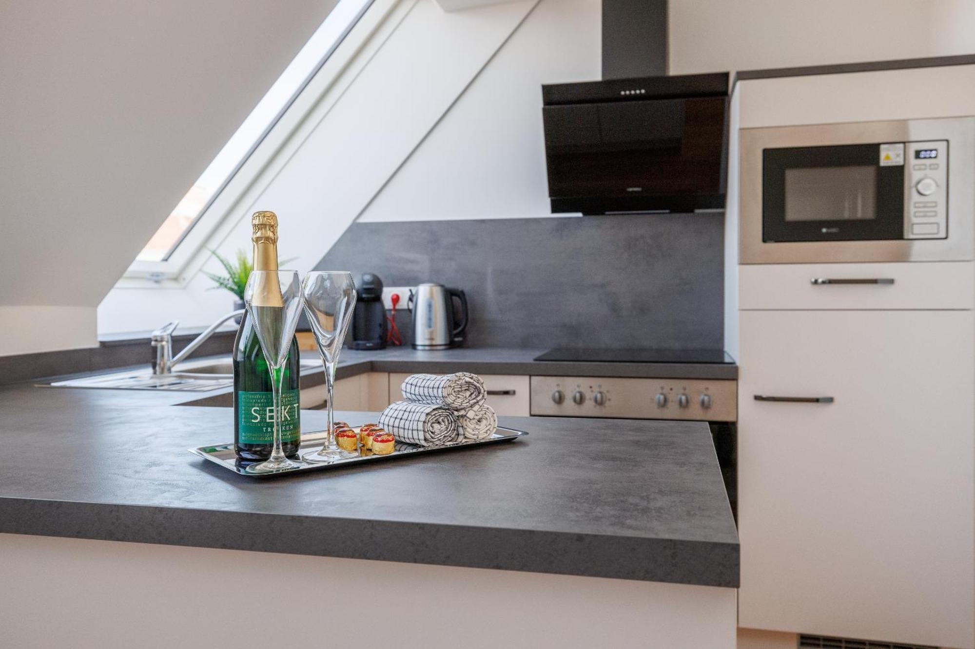 Symphony Apartments 38 - Modern Loft With Terrace And Grill In Central Location Vídeň Exteriér fotografie