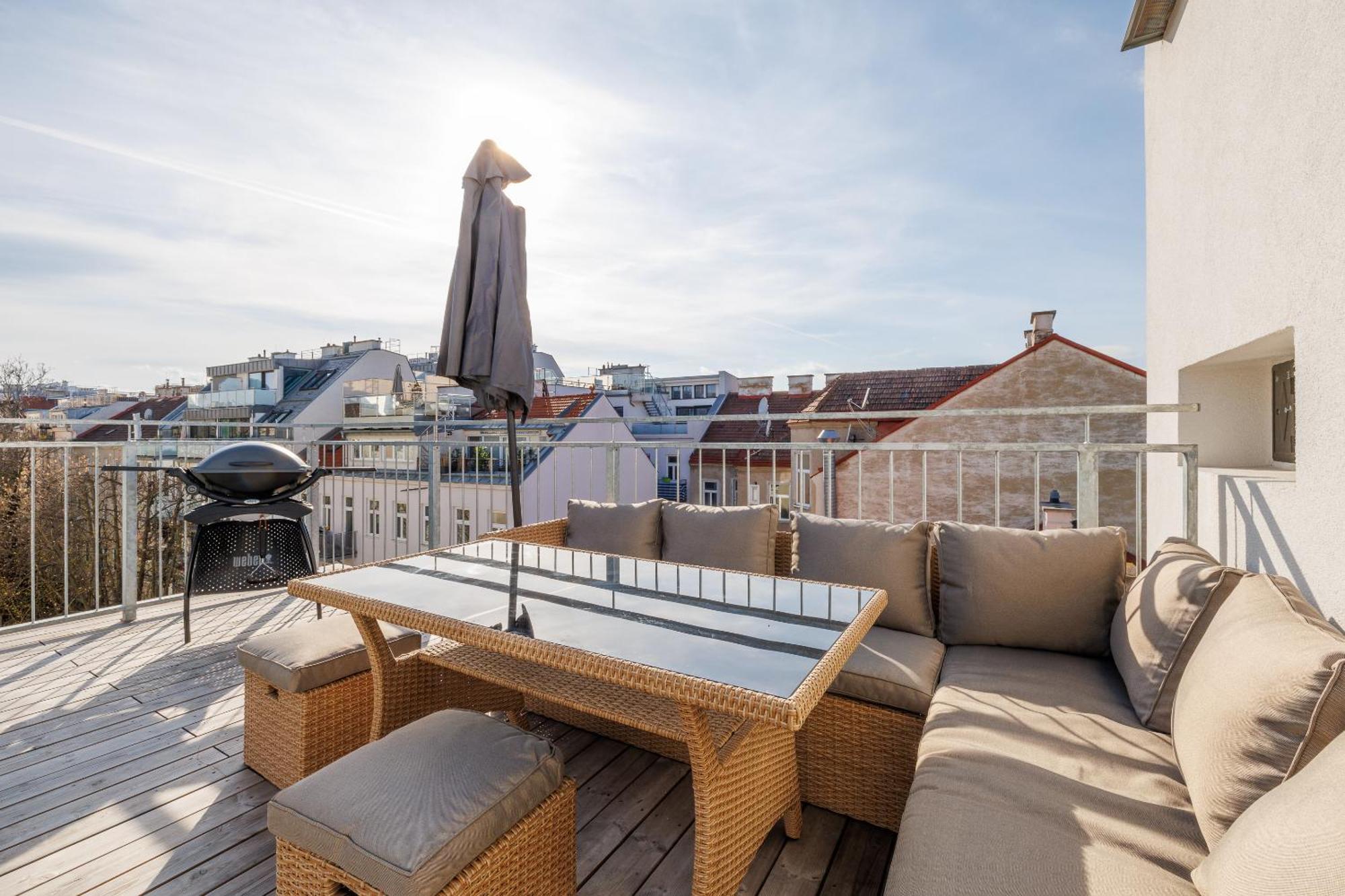 Symphony Apartments 38 - Modern Loft With Terrace And Grill In Central Location Vídeň Exteriér fotografie