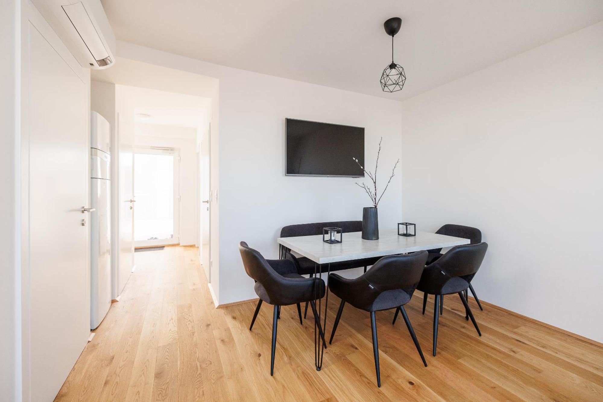 Symphony Apartments 38 - Modern Loft With Terrace And Grill In Central Location Vídeň Exteriér fotografie