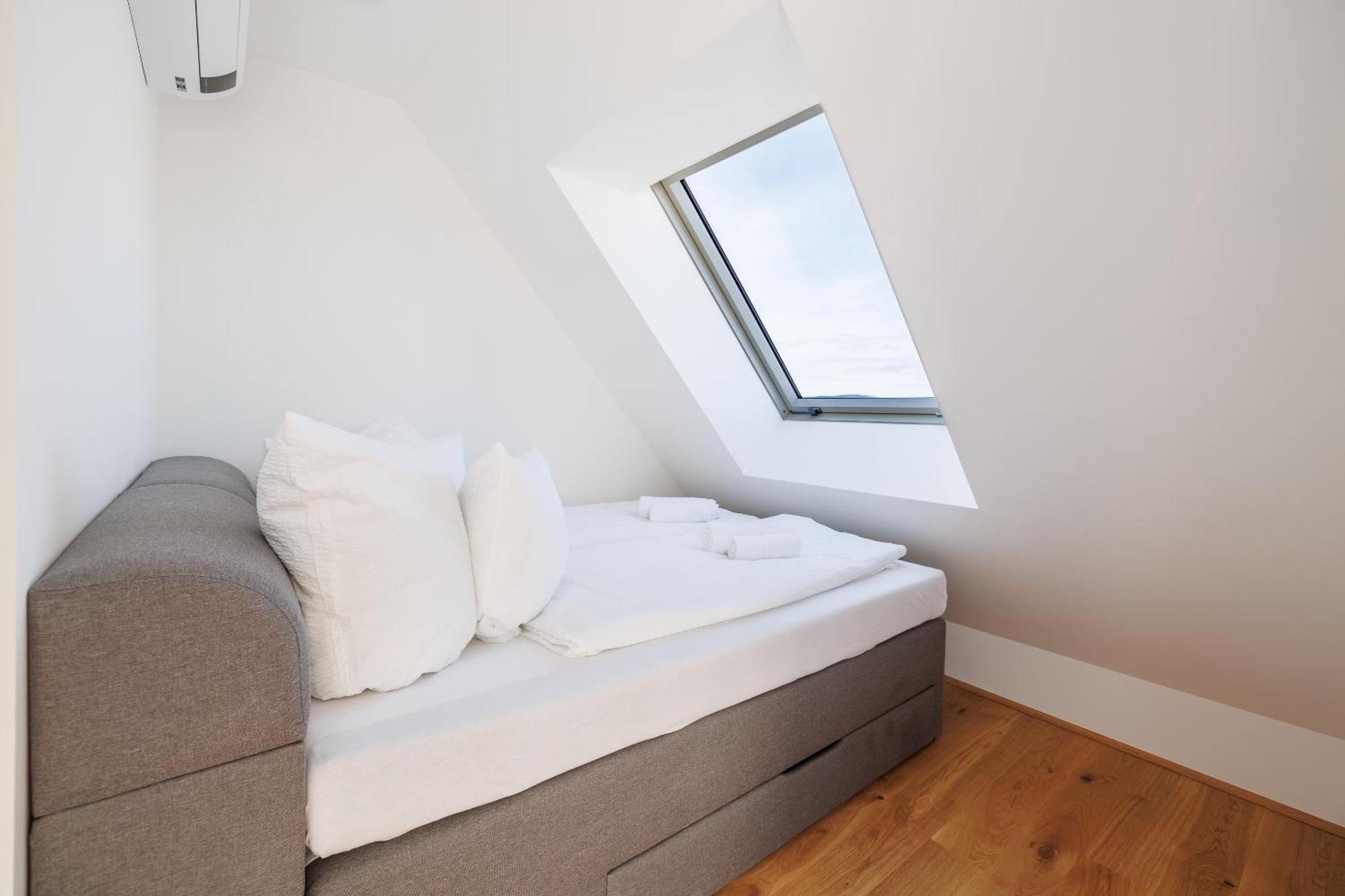 Symphony Apartments 38 - Modern Loft With Terrace And Grill In Central Location Vídeň Exteriér fotografie