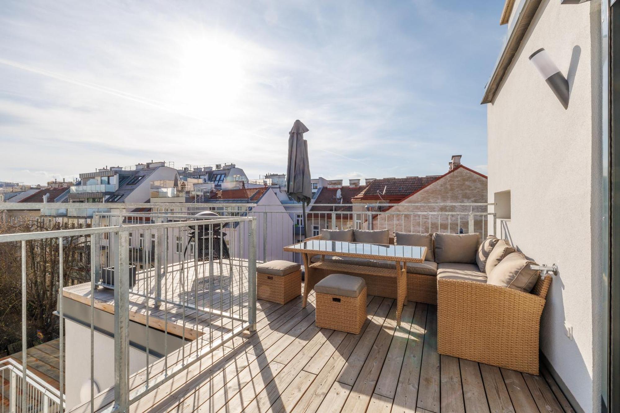 Symphony Apartments 38 - Modern Loft With Terrace And Grill In Central Location Vídeň Exteriér fotografie