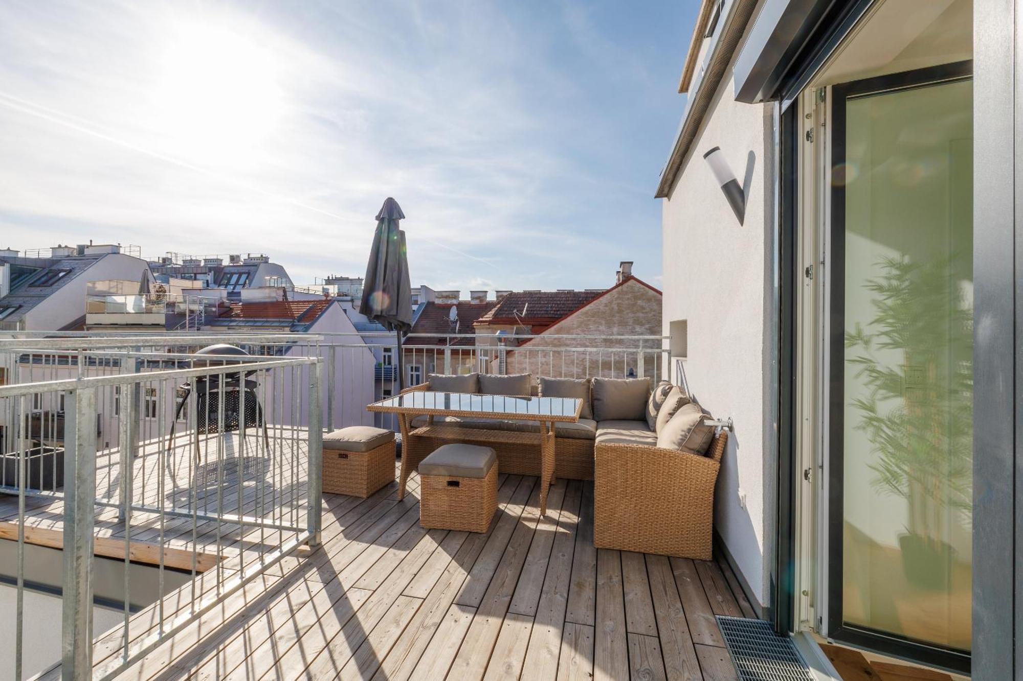 Symphony Apartments 38 - Modern Loft With Terrace And Grill In Central Location Vídeň Exteriér fotografie